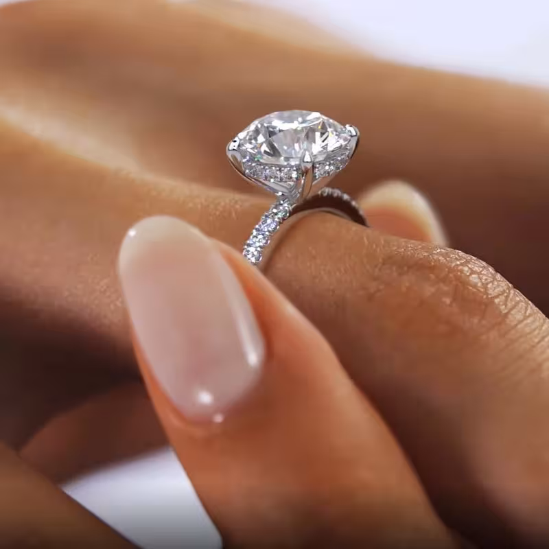 bague de fiançailles avec moissanite