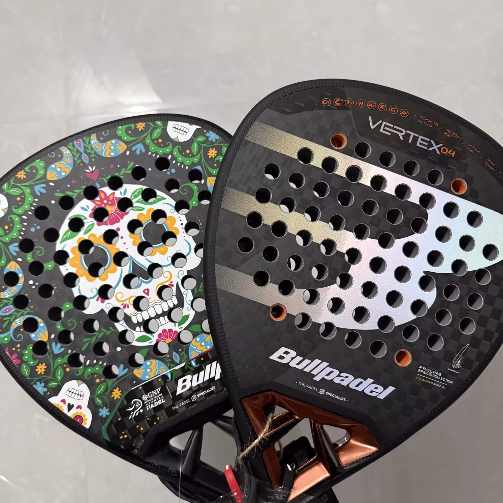 BULLPADEL VERTEX04 padelio raketė iš anglies pluošto su EVA putų šerdimi