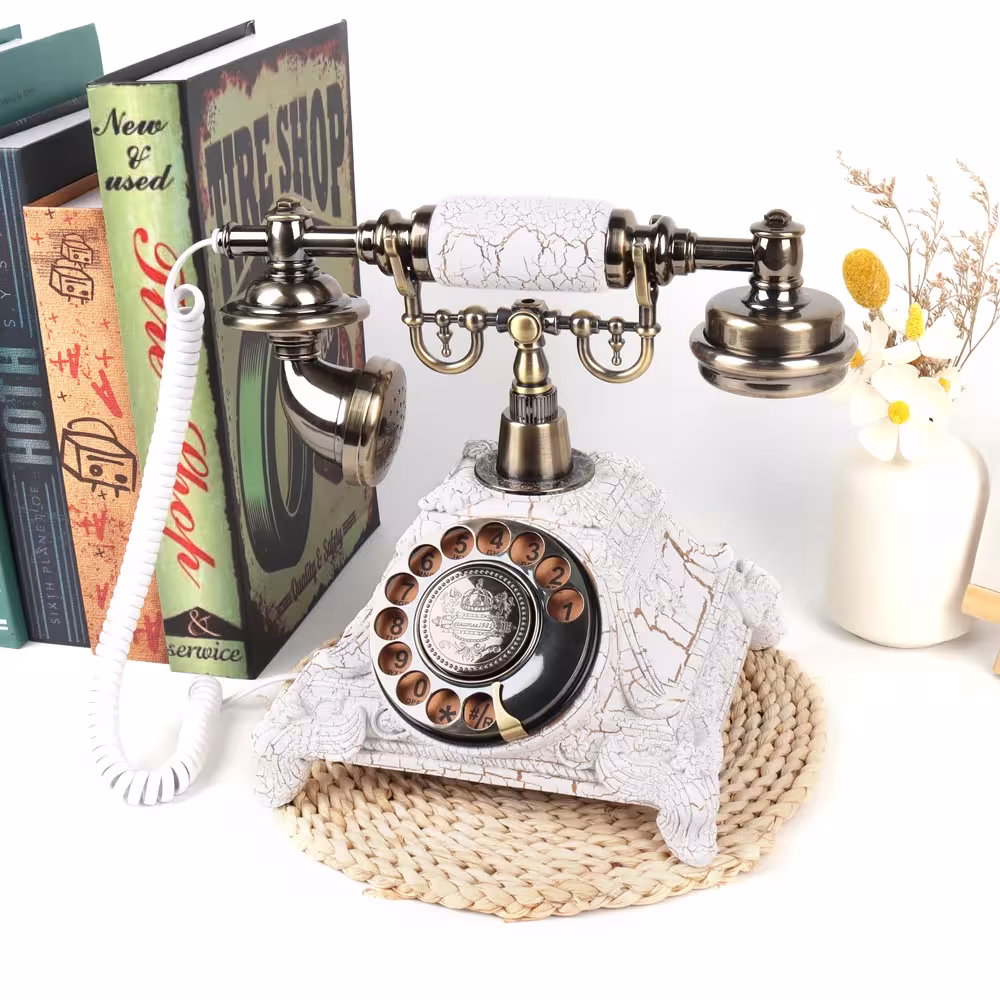 Téléphone de livre d'or vintage