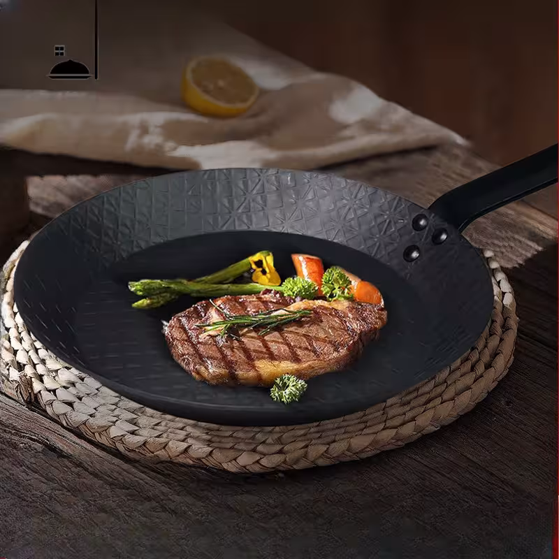 Cast iron skillet with flat bottom