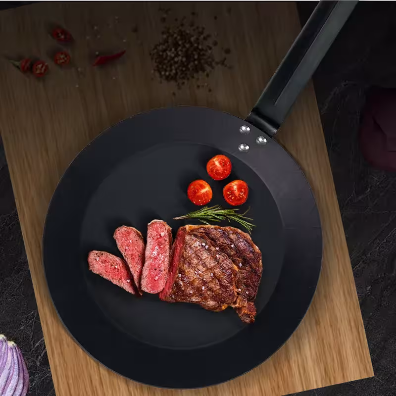 Cast iron skillet with flat bottom
